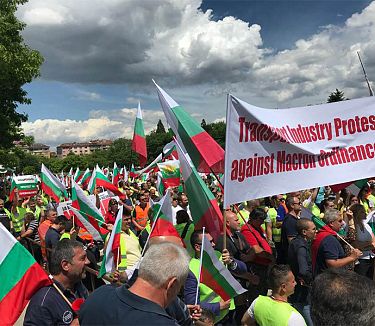 Протест на българските превозвачи в Брюксел срещу пакета 